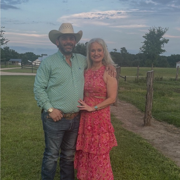 Meet your Posher, Susan - Picture 2 of 3